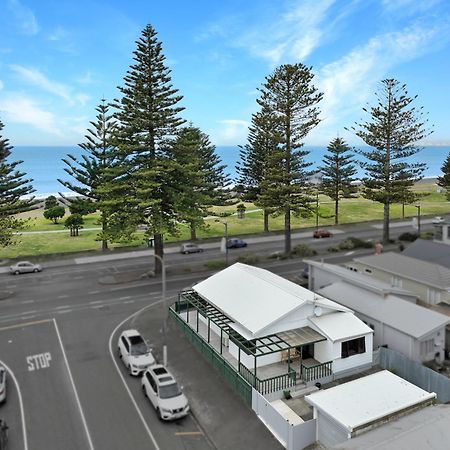 Hotel The Nautilus Napier Exterior foto Aerial view of the beach at the northern end of the town