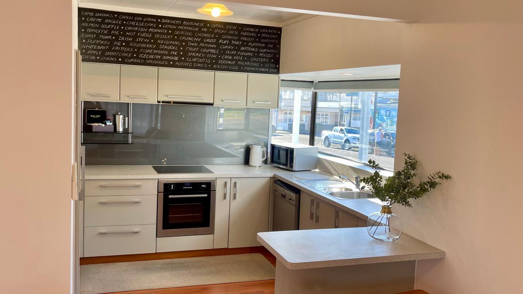 Hotel The Nautilus Napier Exterior foto A modern kitchen