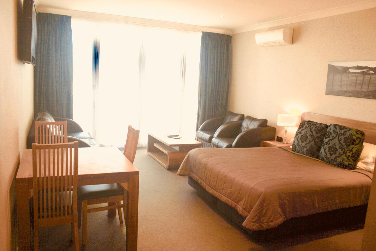Hotel The Nautilus Napier Exterior foto A typical studio apartment