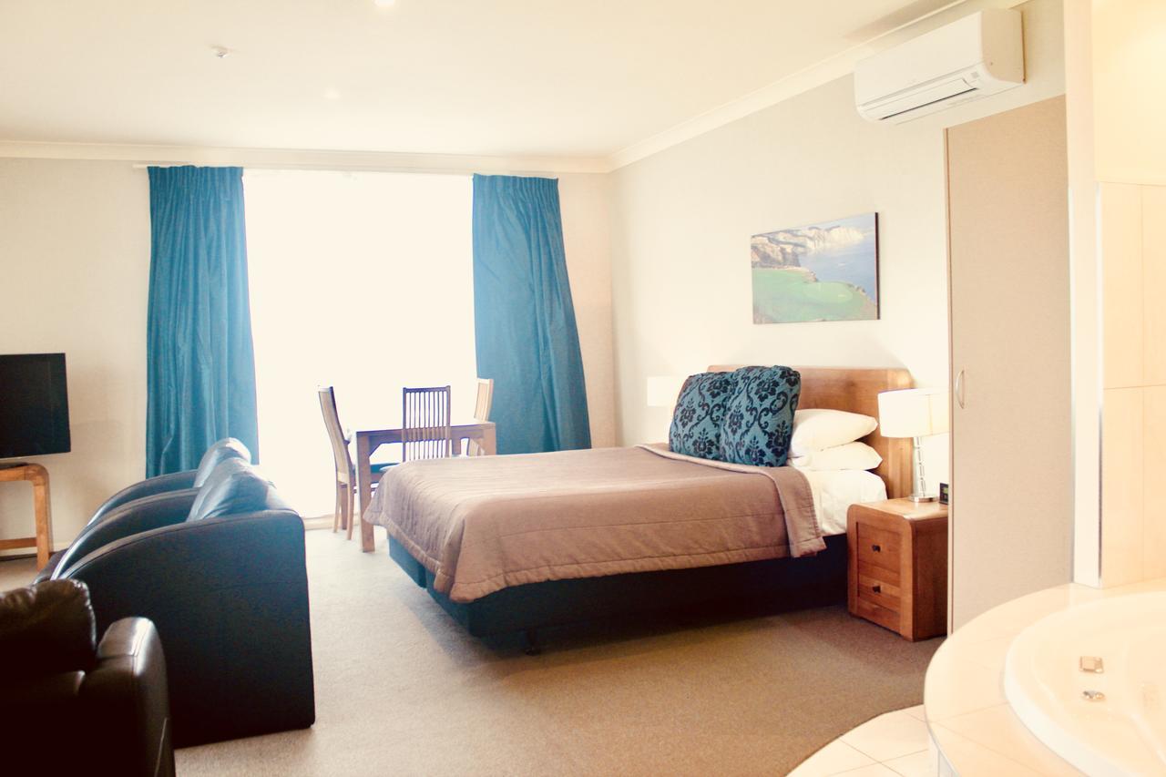 Hotel The Nautilus Napier Exterior foto A typical studio apartment